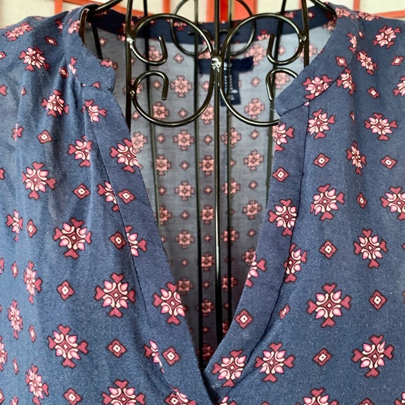 Gap Casual V-Neck Printed Top - Picture 4 of 7